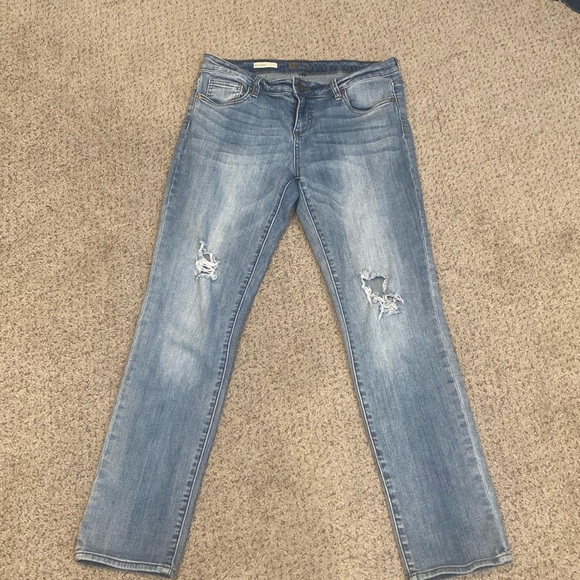 Kut from the Kloth light wash denim. Boyfriend lightly distressed - Picture 1 of 4